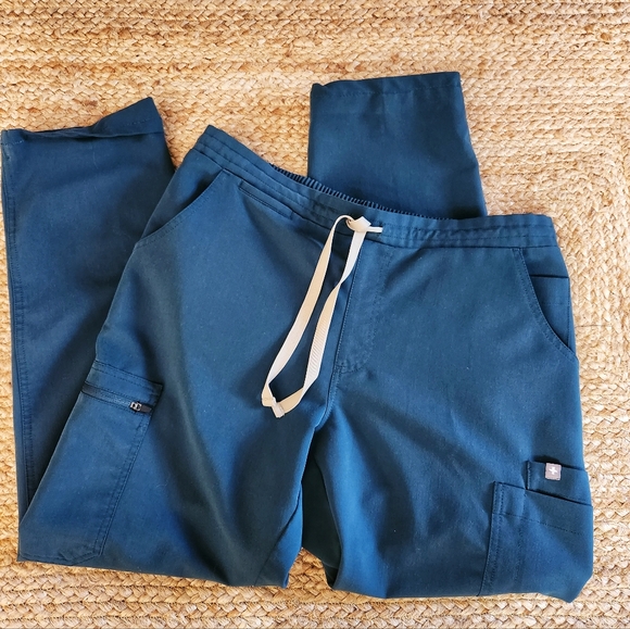FIGS TECHNICAL COLLECTION MED SCRUB PANTS - Picture 1 of 1
